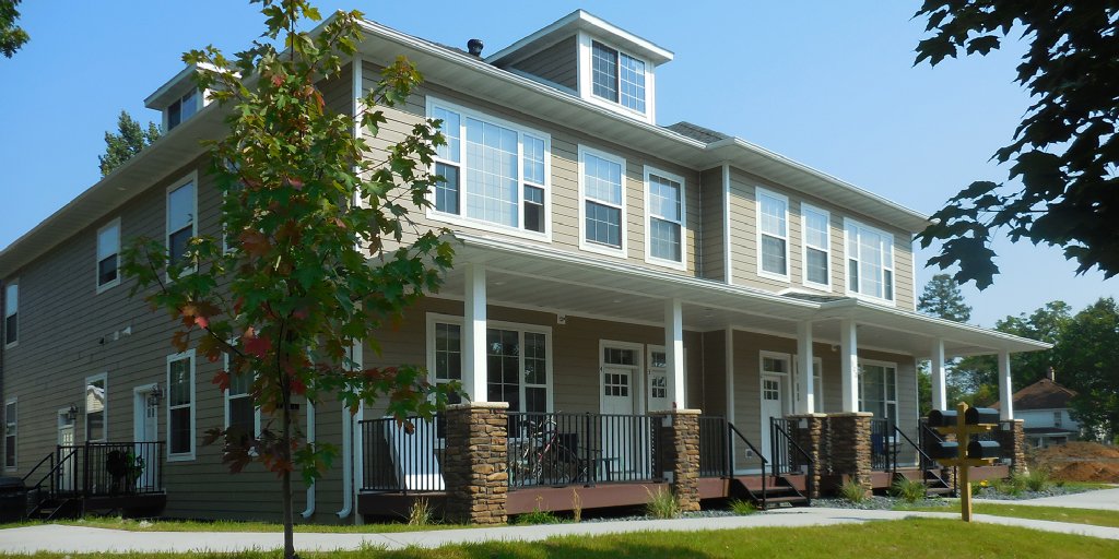 Apartment Rental at 322 Chippewa Street 2 Eau Claire, WI 54701, Eau